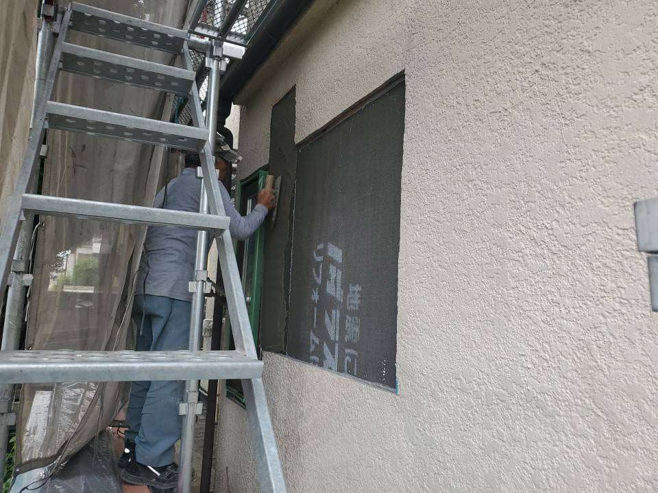 外壁の下地補修を実施中！あなたのお住まいの外壁は大丈夫ですか？